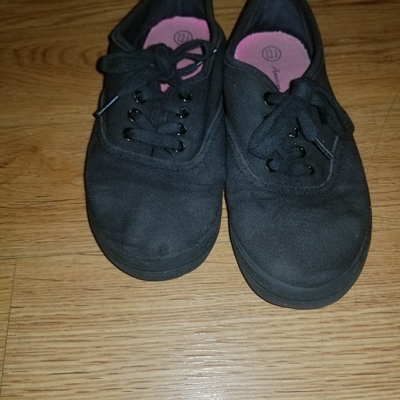 Bundle pairs of shoes - Picture 4 of 6